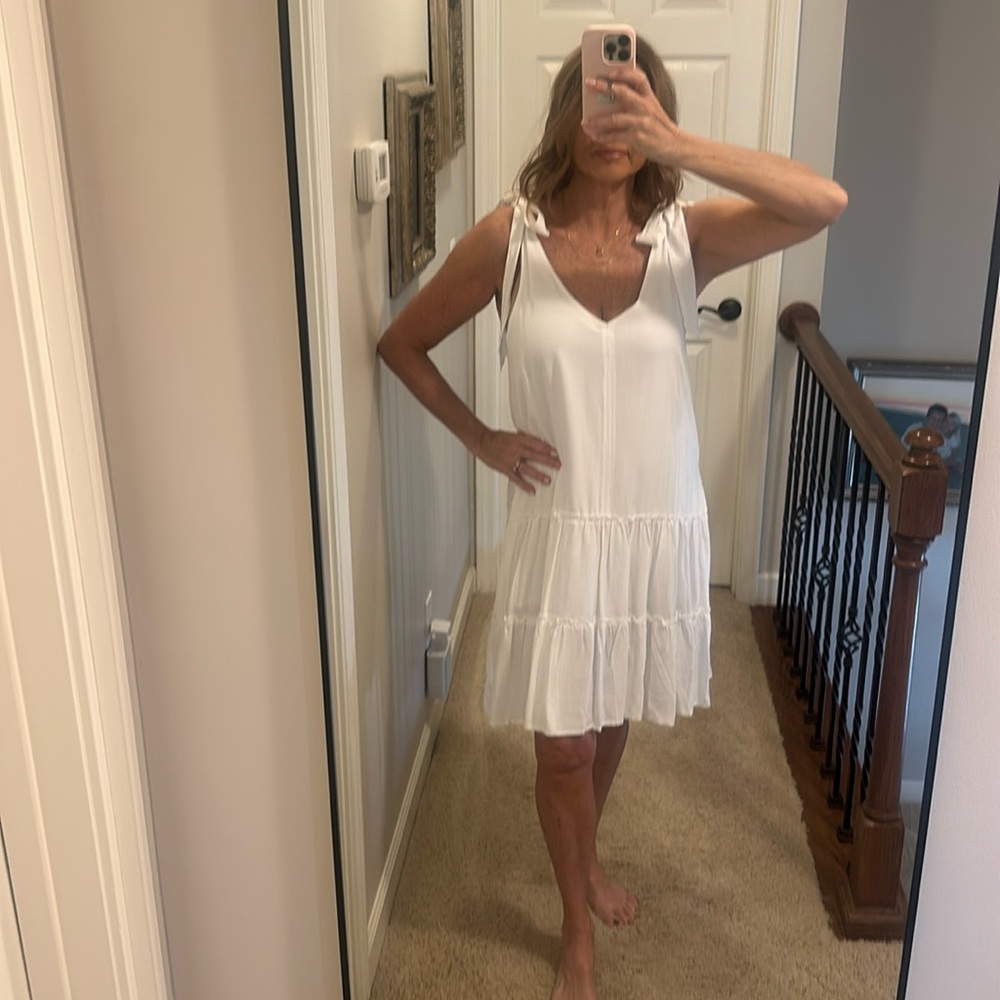 Splendid white sleeveless V-neck tiered ruffle dress sz M NWT